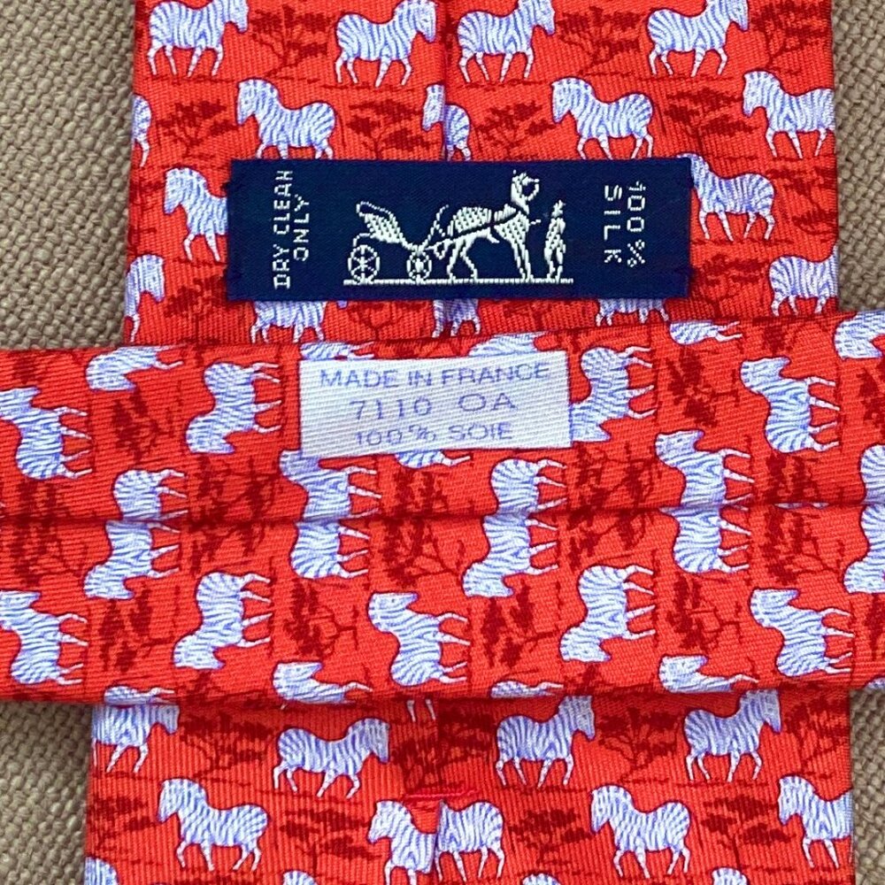 AWESOME! HERMES TIE ~ BRIGHT CHERRY RED FUN BLUE & WHITE AFRICAN ZEBRAS TREES XL - Picture 2 of 5